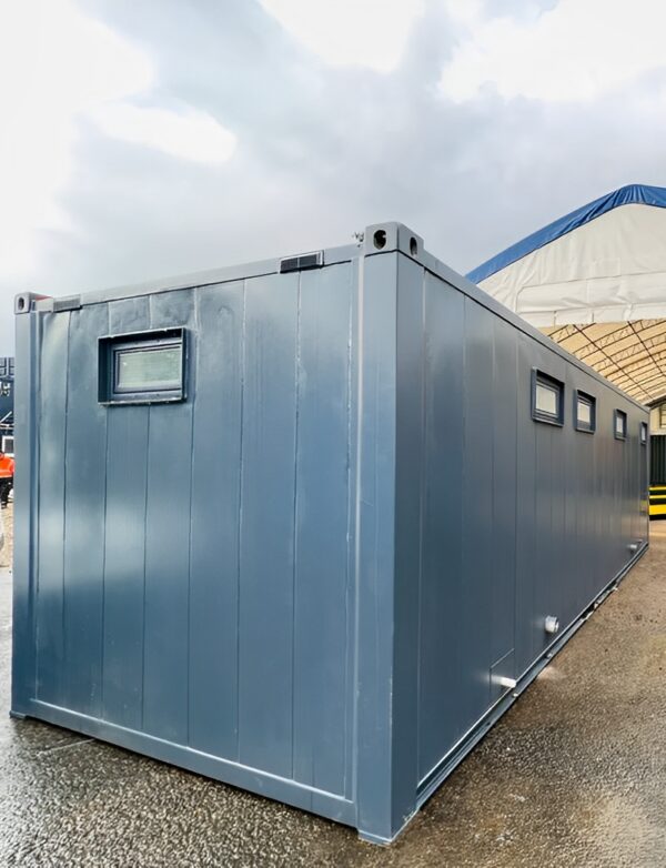 toilet block shower 24 x 9 ft 8 600x782 1