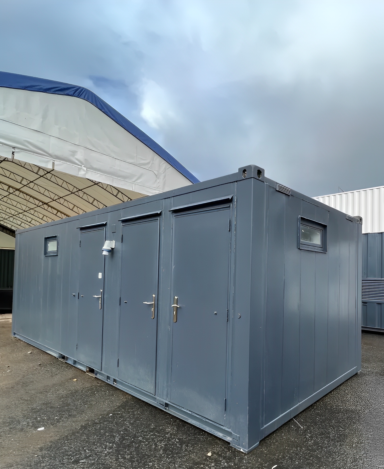 toilet block shower 24 x 9 ft 9